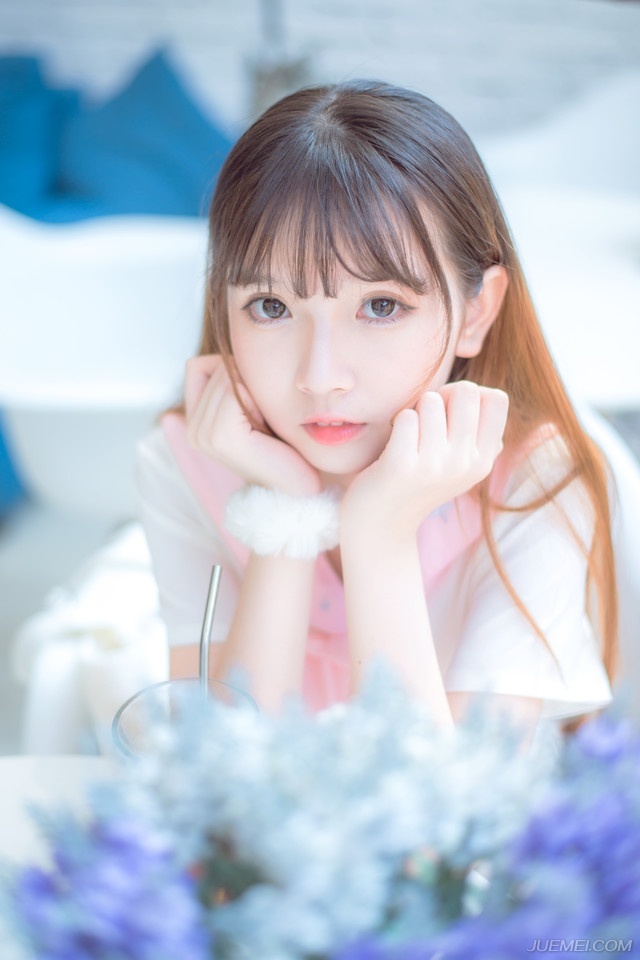 “这就有点儿荒唐了吧，老先生，就算为财，也不该编造这种东西。”孟达摸索着下巴，心中有些埋怨刘璝，粗人一个，连尾巴都扫不干净。